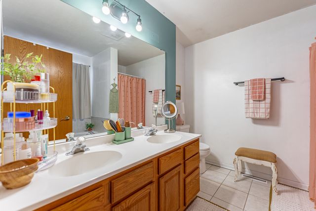 803 Nancys Lane, Belvidere, IL 61008