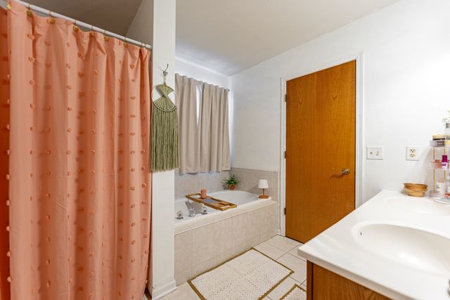 803 Nancys Lane, Belvidere, IL 61008