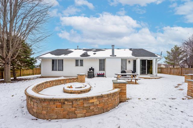 803 Nancys Lane, Belvidere, IL 61008