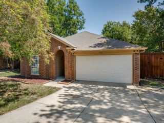 734 Winding Oak Bend, Lake Dallas, TX 75065