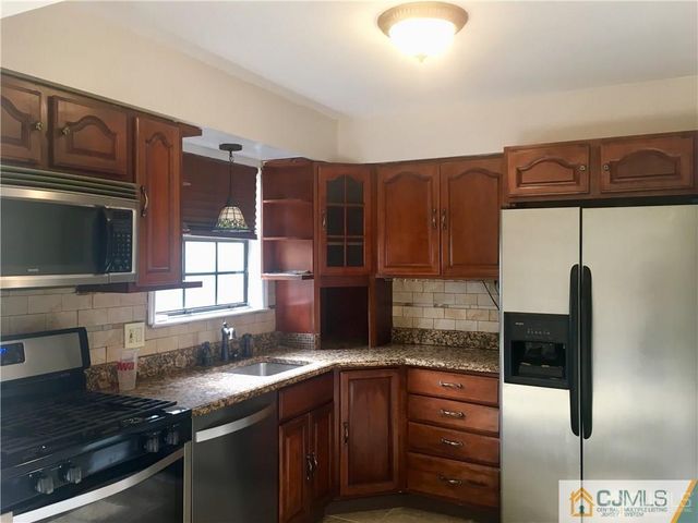 601 Maple Hill Drive 601, Woodbridge Proper, NJ 07095