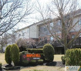 601 Maple Hill Drive 601, Woodbridge Proper, NJ 07095