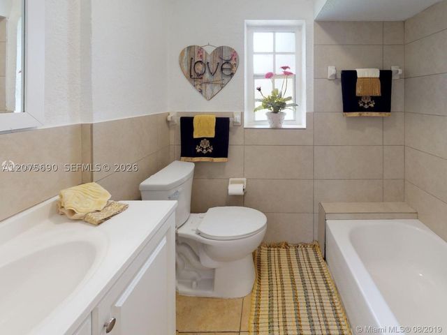 88 NW 85th St 1, Miami, FL 33150
