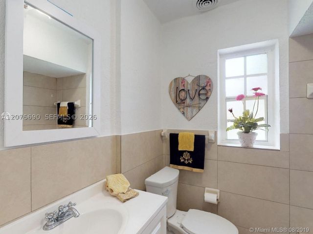 88 NW 85th St 1, Miami, FL 33150