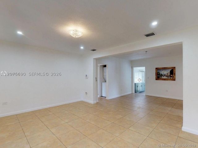 88 NW 85th St 1, Miami, FL 33150