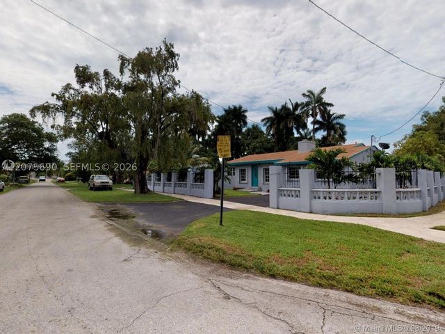 88 NW 85th St 1, Miami, FL 33150