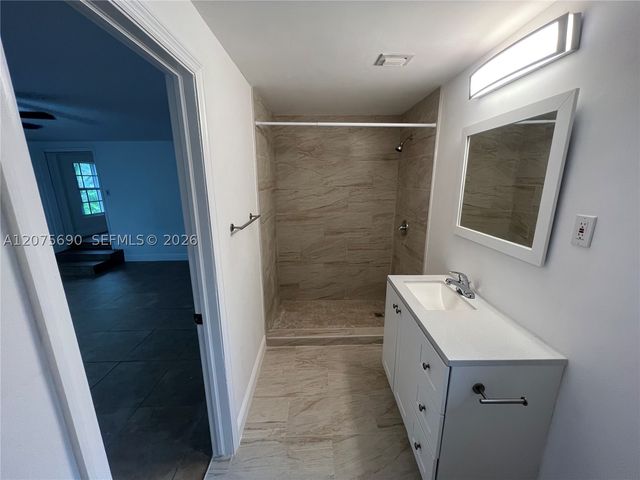 88 NW 85th St 1, Miami, FL 33150