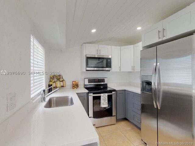 88 NW 85th St 1, Miami, FL 33150