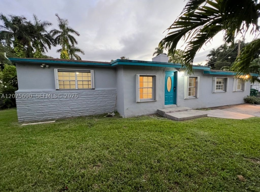 88 NW 85th St 1, Miami, FL 33150