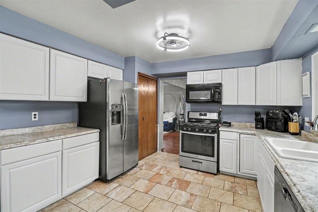 16360 E Rutherland Street, Southfield, MI 48076