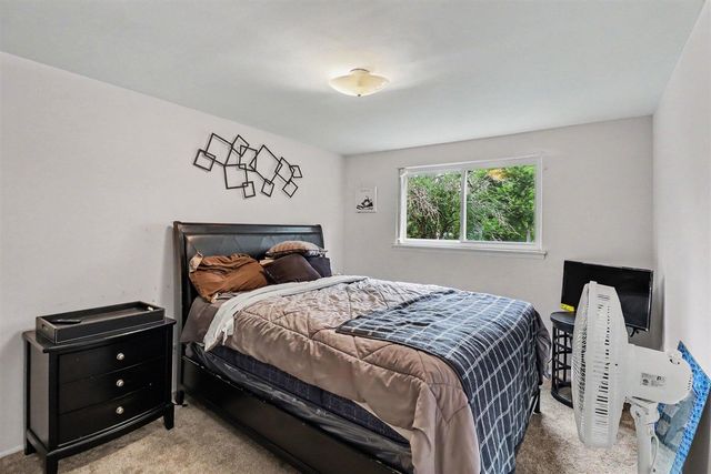 16360 E Rutherland Street, Southfield, MI 48076