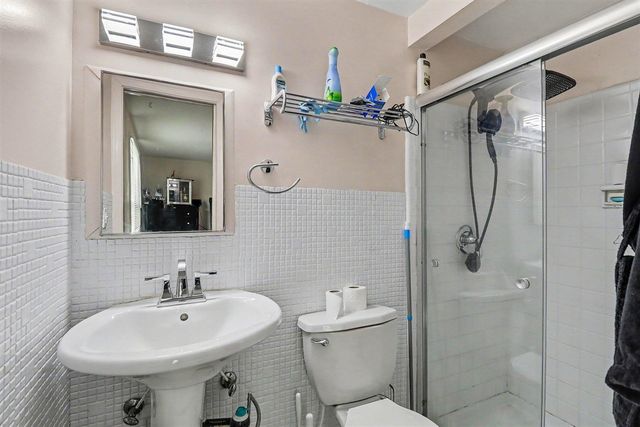 16360 E Rutherland Street, Southfield, MI 48076