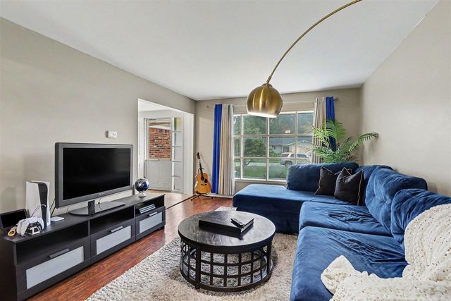 16360 E Rutherland Street, Southfield, MI 48076