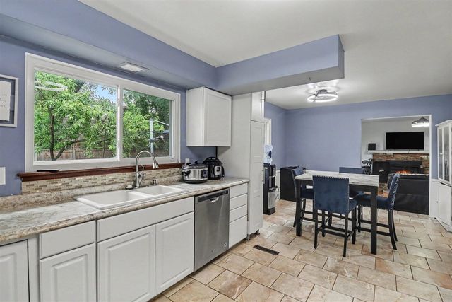 16360 E Rutherland Street, Southfield, MI 48076
