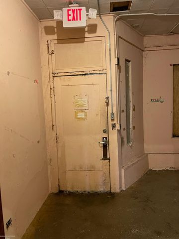 16635 Harper Avenue, Detroit, MI 48224