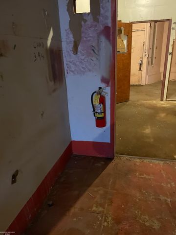 16635 Harper Avenue, Detroit, MI 48224