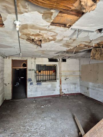 16635 Harper Avenue, Detroit, MI 48224