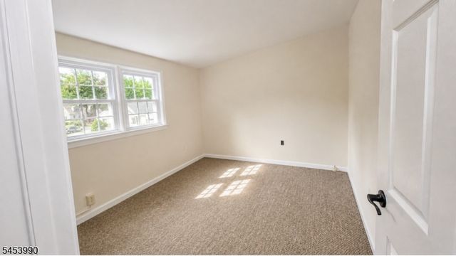 229 Greenbrook Rd, North Plainfield Boro, NJ 07060