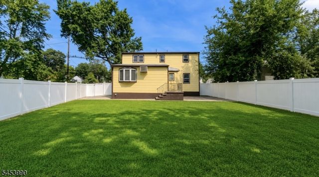 229 Greenbrook Rd, North Plainfield Boro, NJ 07060