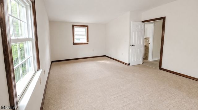 229 Greenbrook Rd, North Plainfield Boro, NJ 07060
