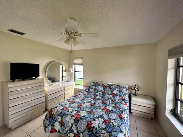 6273 Tall Cypress Circle, Greenacres, FL 33463