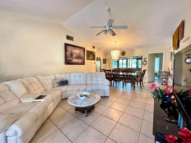 6273 Tall Cypress Circle, Greenacres, FL 33463