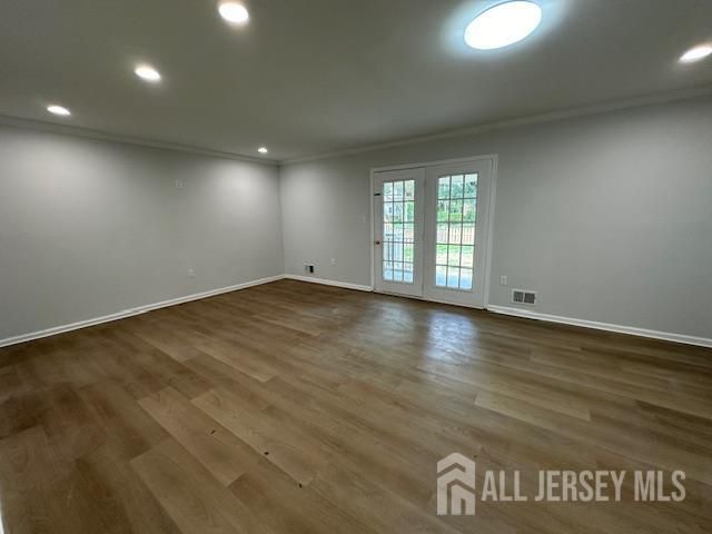 31 Van Pelt Court, East Brunswick, NJ 08816