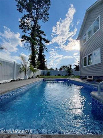 1000 Birmingham Avenue, Toms River, NJ 08757