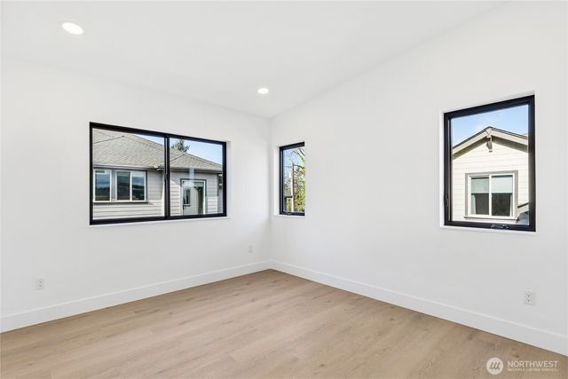 3695 122nd Avenue SE, Bellevue, WA 98006