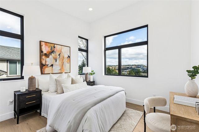 3695 122nd Avenue SE, Bellevue, WA 98006