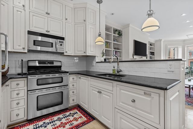 238 Marlborough St 401, Boston, MA 02116