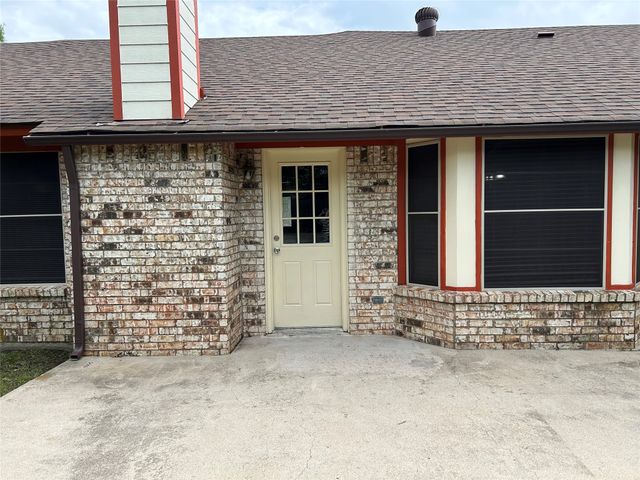6621 N Park Drive, Watauga, TX 76148