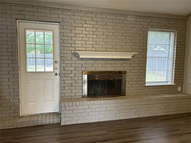 6621 N Park Drive, Watauga, TX 76148