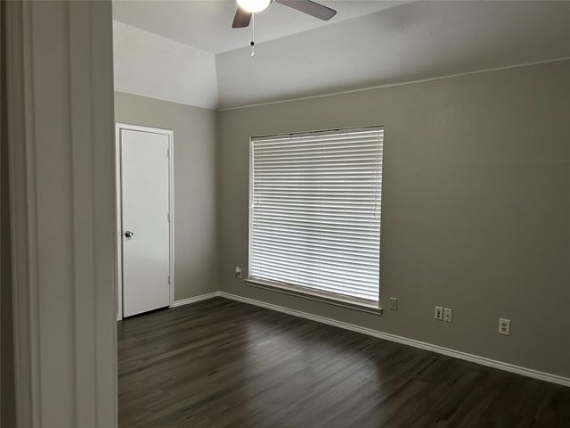 6621 N Park Drive, Watauga, TX 76148