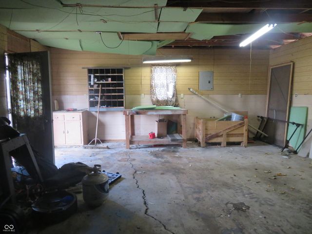 220 E Monroe Street, Alexandria, IN 46001