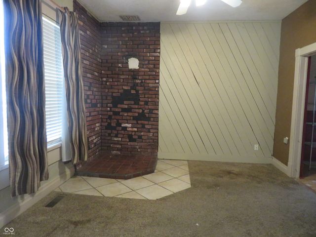 220 E Monroe Street, Alexandria, IN 46001