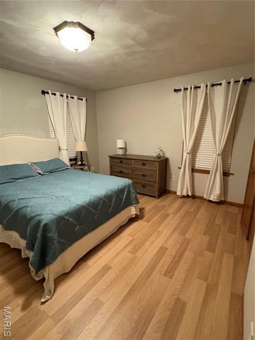 1816 10th Fairway Drive, Belleville, IL 62220