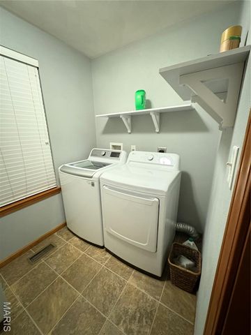 1816 10th Fairway Drive, Belleville, IL 62220