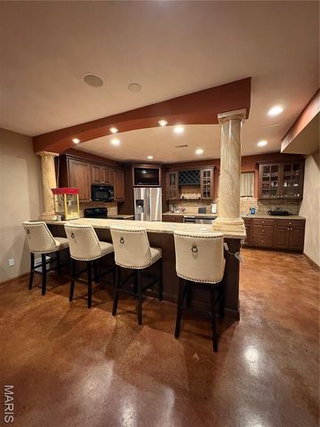 1816 10th Fairway Drive, Belleville, IL 62220