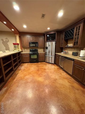 1816 10th Fairway Drive, Belleville, IL 62220