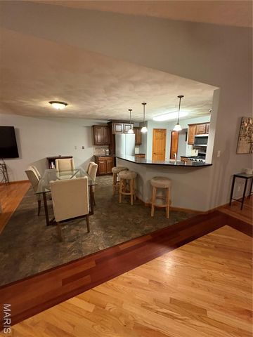 1816 10th Fairway Drive, Belleville, IL 62220