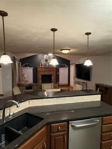 1816 10th Fairway Drive, Belleville, IL 62220