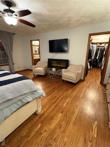 1816 10th Fairway Drive, Belleville, IL 62220