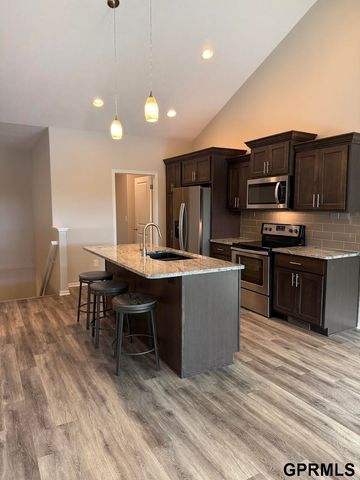 3841 Cabo Drive, Lincoln, NE 68516