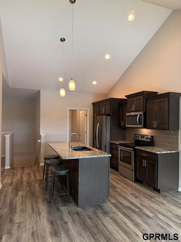 3841 Cabo Drive, Lincoln, NE 68516