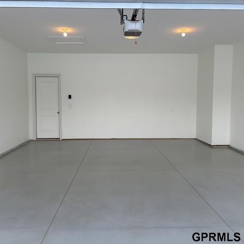 3841 Cabo Drive, Lincoln, NE 68516