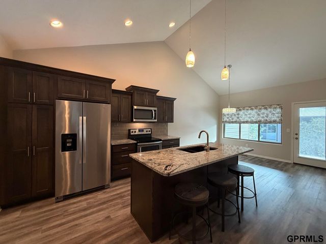 3841 Cabo Drive, Lincoln, NE 68516