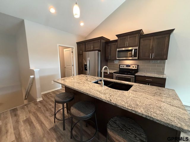3841 Cabo Drive, Lincoln, NE 68516