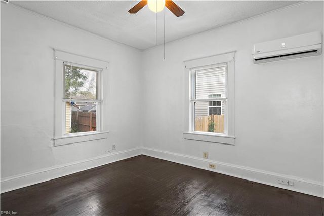 2729 Vimy Ridge Ave, Norfolk, VA 23509