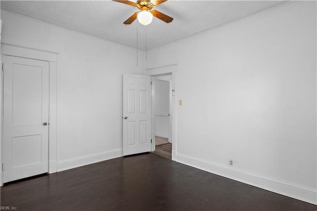 2729 Vimy Ridge Ave, Norfolk, VA 23509